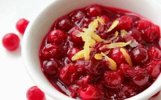 How to make cranberry sauce for meat, poultry or fish